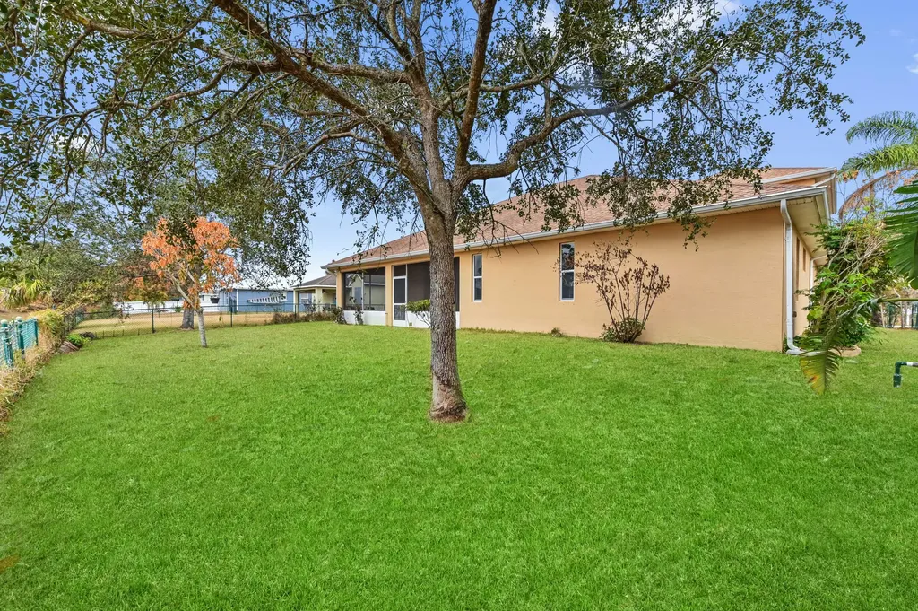 2334 SW Webster Lane Port St Lucie FL 34953