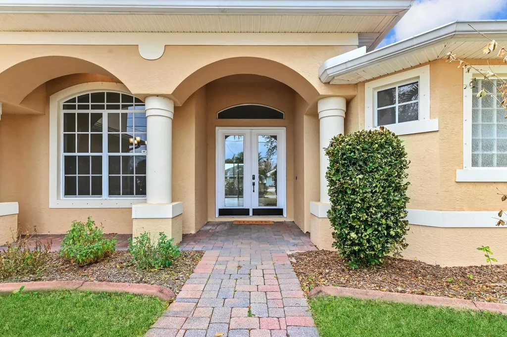 2334 SW Webster Lane Port St Lucie FL 34953