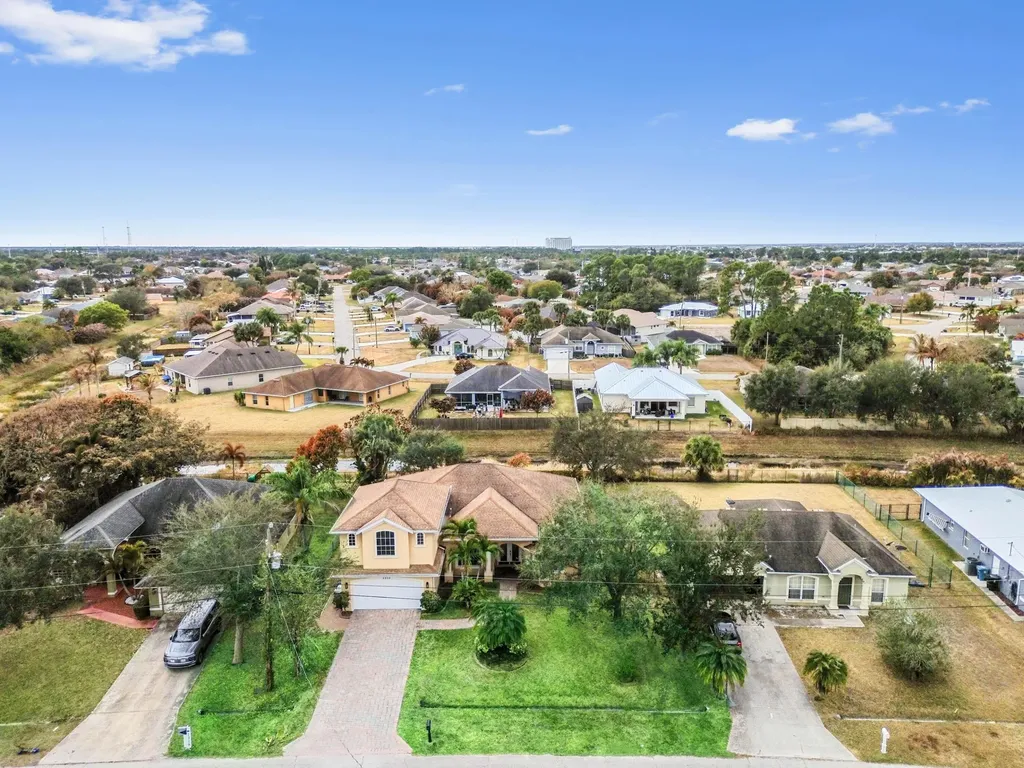 2334 SW Webster Lane Port St Lucie FL 34953