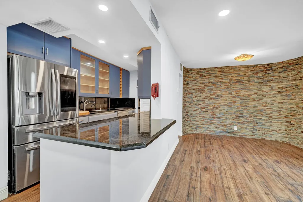 330 SE 20th Avenue Deerfield Beach FL 33441