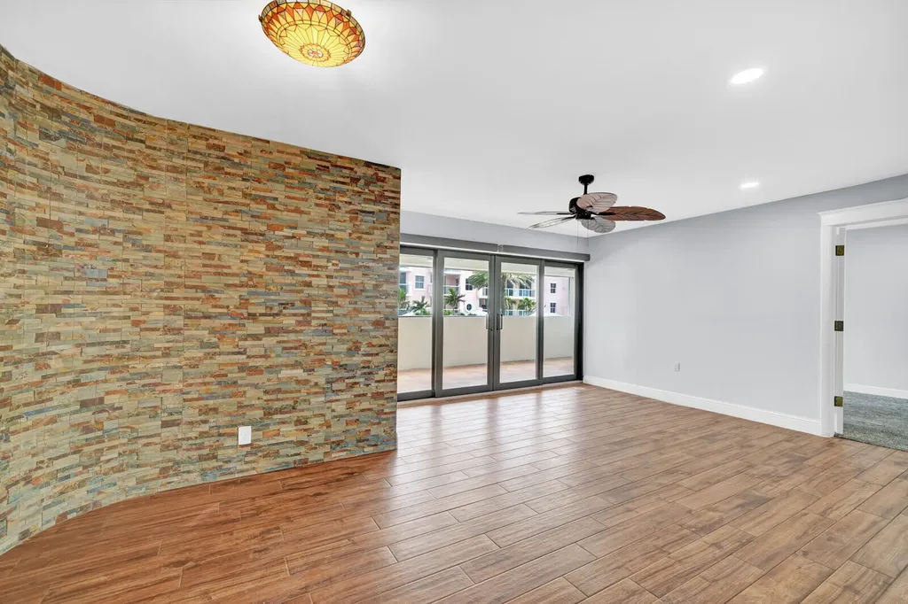 330 SE 20th Avenue Deerfield Beach FL 33441