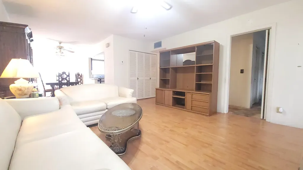 48 Stratford D West Palm Beach FL 33417