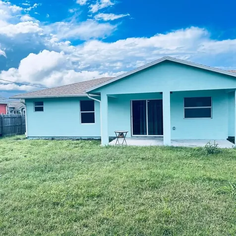 1150 SW Haleyberry Avenue Port St Lucie FL 34953