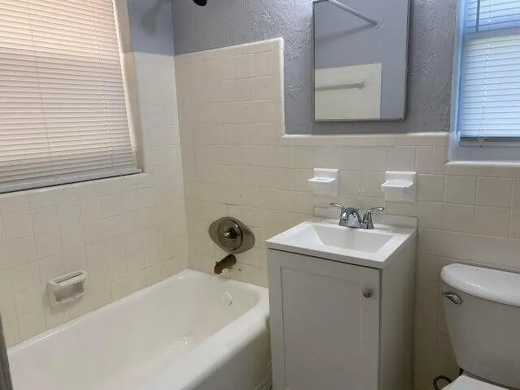 520 52nd Street West Palm Beach FL 33407