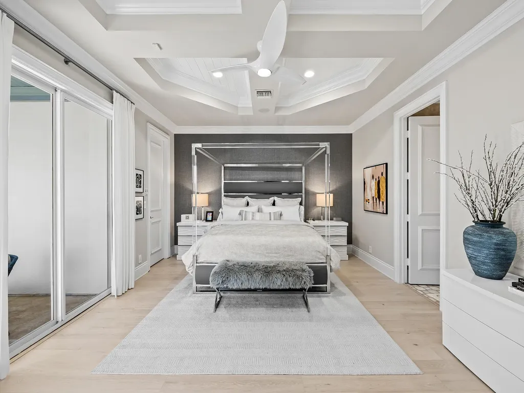 1025 Vista Del Mar Drive N Delray Beach FL 33483