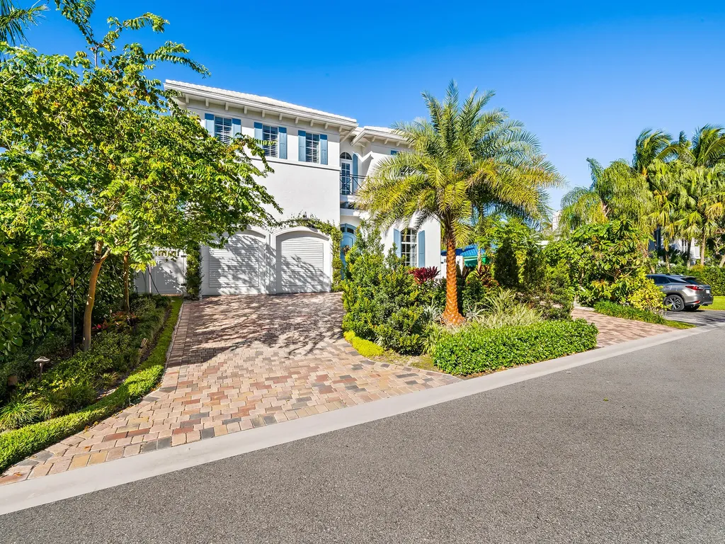 1025 Vista Del Mar Drive N Delray Beach FL 33483