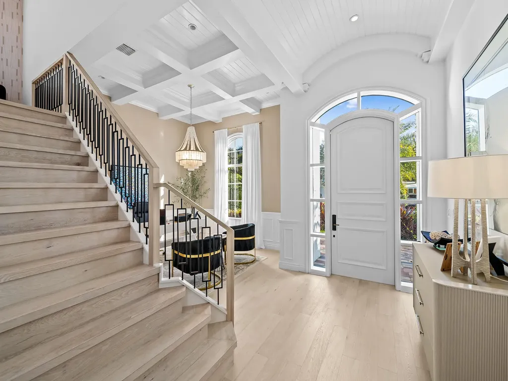 1025 Vista Del Mar Drive N Delray Beach FL 33483