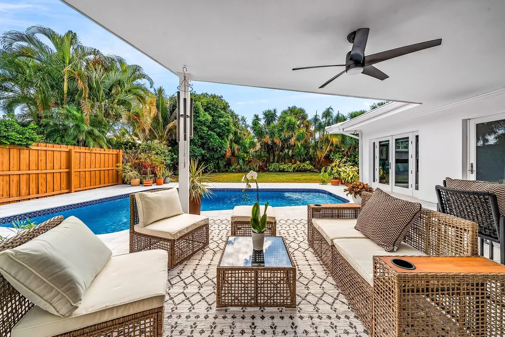 830 Tangerine Way Gulf Stream FL 33483