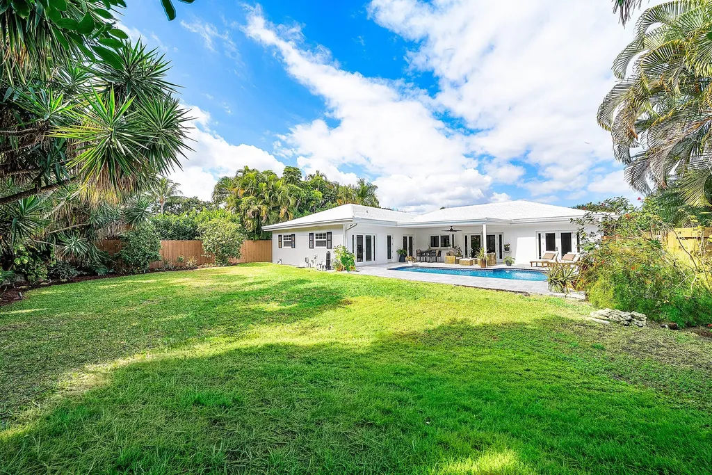 830 Tangerine Way Gulf Stream FL 33483