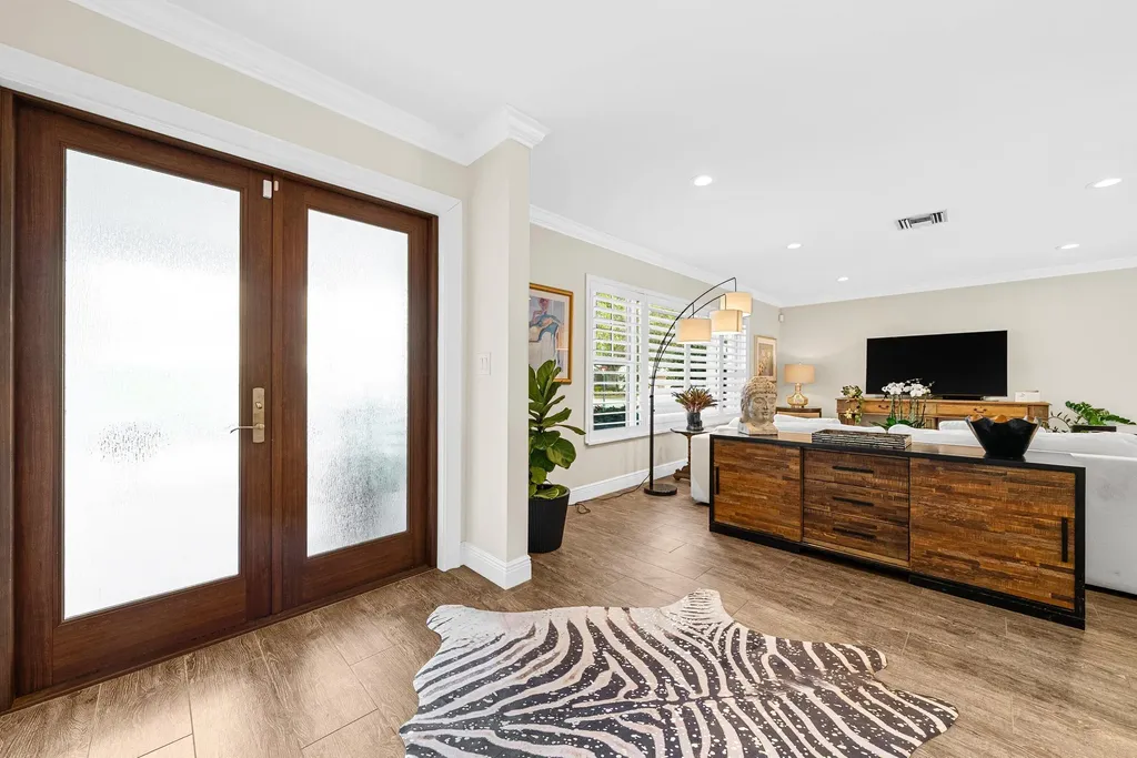 830 Tangerine Way Gulf Stream FL 33483