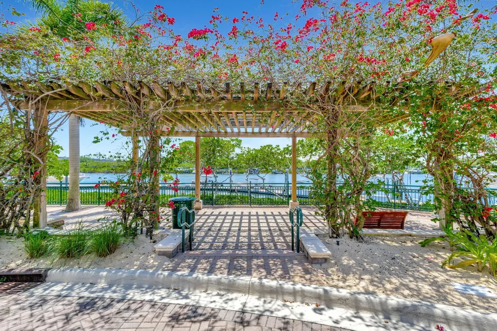 1605 S Us Highway 1 Jupiter FL 33477