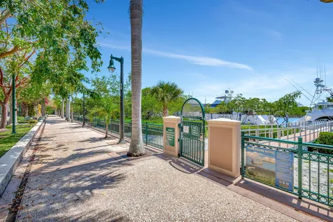 1605 S Us Highway 1 Jupiter FL 33477