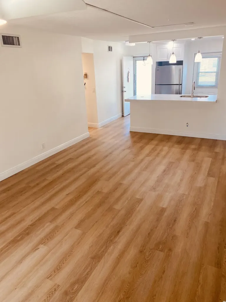 2121 NE 1st Court Boynton Beach FL 33435