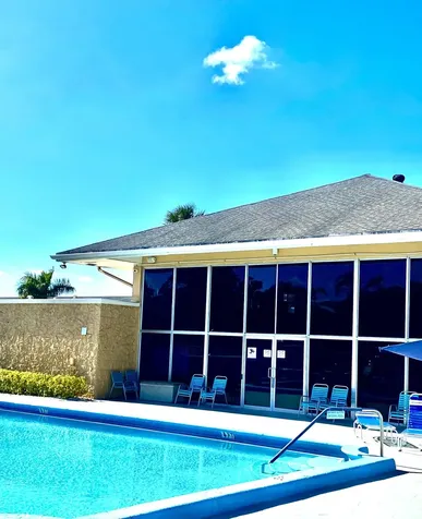 2121 NE 1st Court Boynton Beach FL 33435