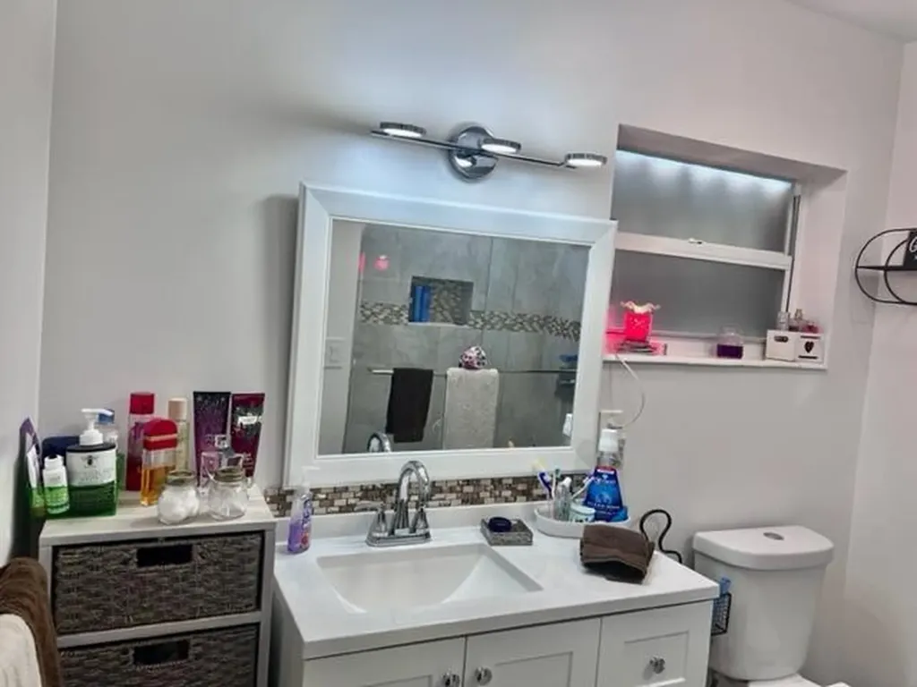 2546 Dudley Drive E West Palm Beach FL 33415