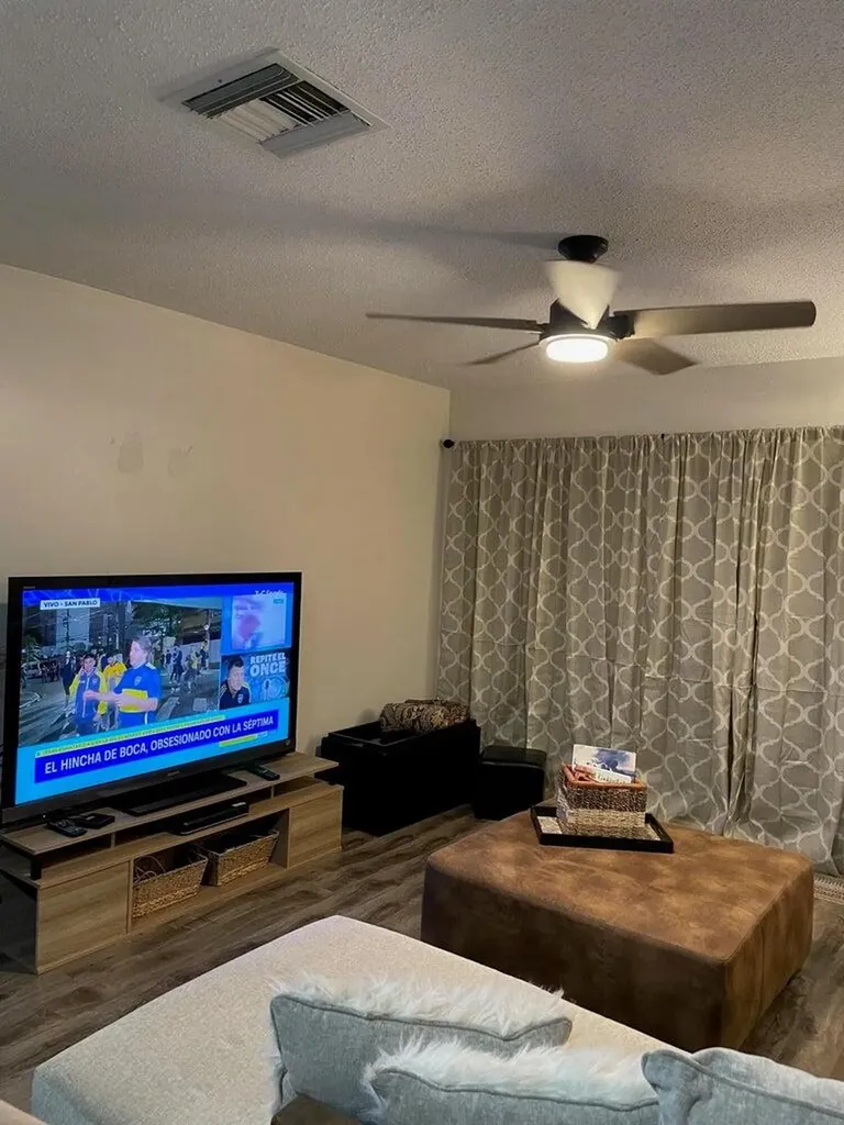 2546 Dudley Drive E West Palm Beach FL 33415