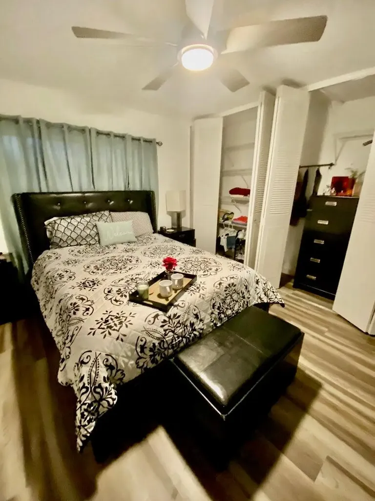2546 Dudley Drive E West Palm Beach FL 33415