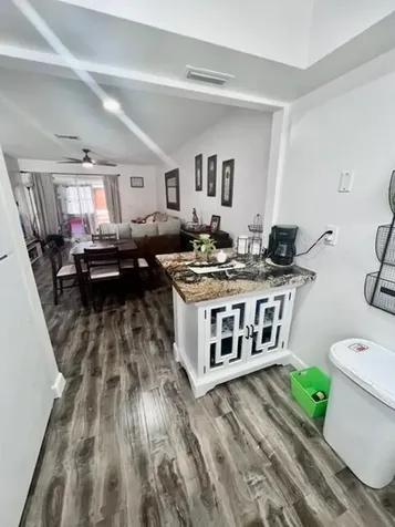 2546 Dudley Drive E West Palm Beach FL 33415