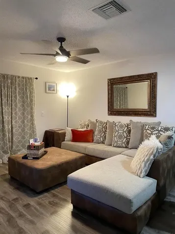 2546 Dudley Drive E West Palm Beach FL 33415
