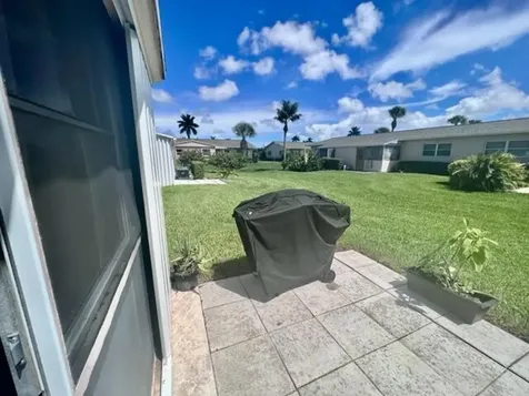 2546 Dudley Drive E West Palm Beach FL 33415