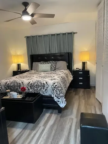 2546 Dudley Drive E West Palm Beach FL 33415