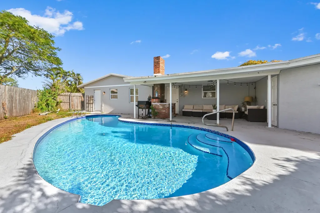 6491 Mackinac Road Lake Worth FL 33462