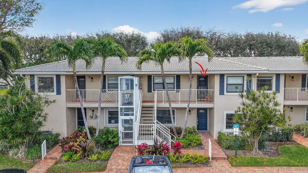 17 Stratford Drive Boynton Beach FL 33436
