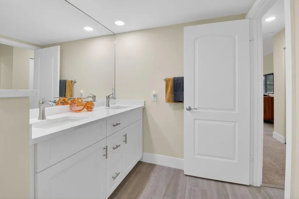 17 Stratford Drive Boynton Beach FL 33436