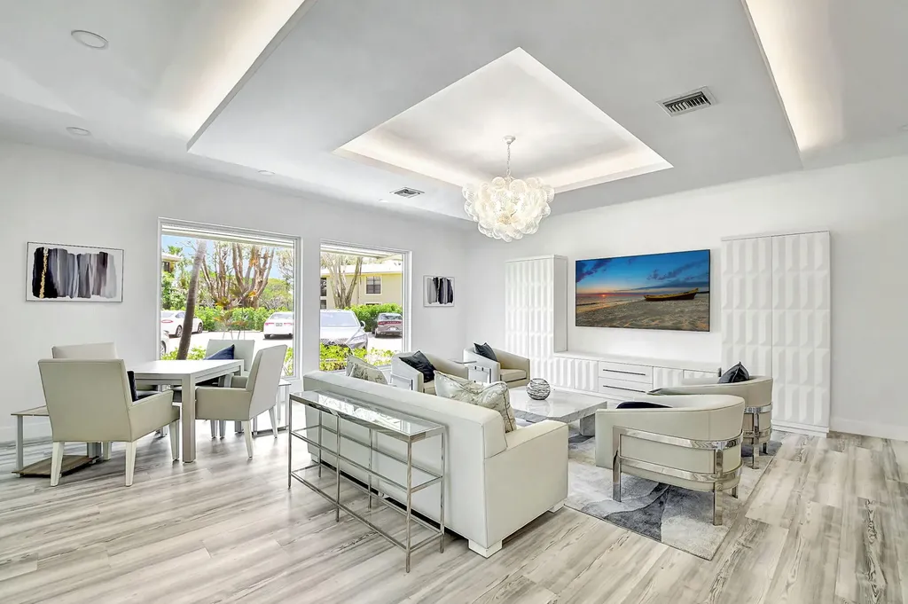17 Stratford Drive Boynton Beach FL 33436