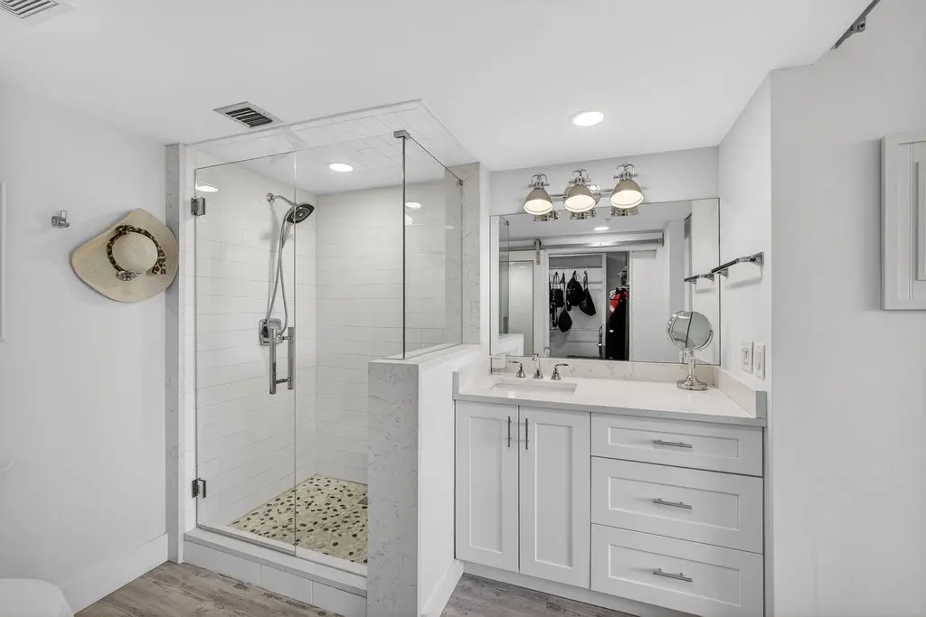 1901 Marina Isle Way Jupiter FL 33477