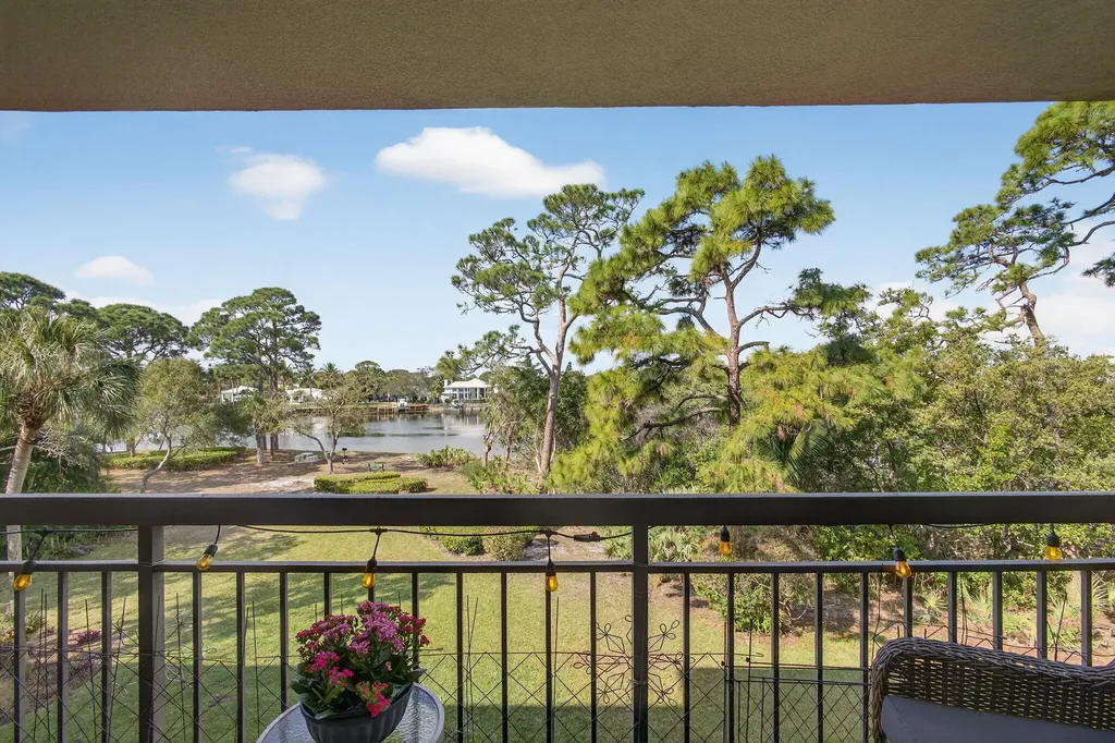 1901 Marina Isle Way Jupiter FL 33477