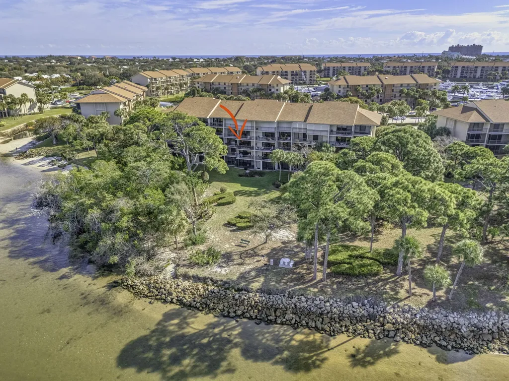 1901 Marina Isle Way Jupiter FL 33477