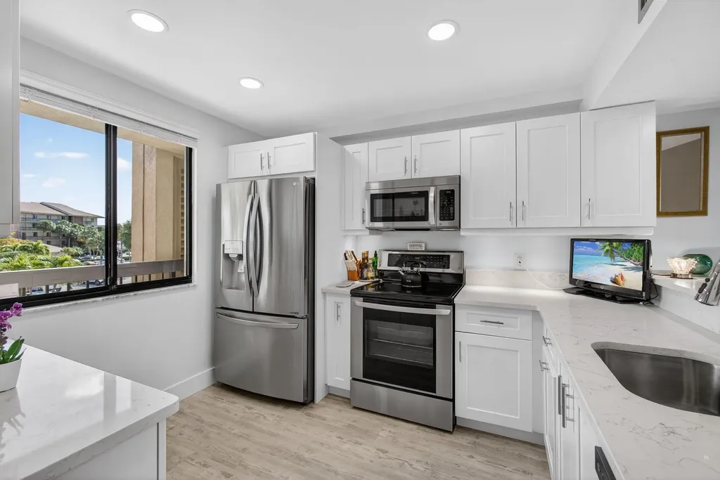 1901 Marina Isle Way Jupiter FL 33477
