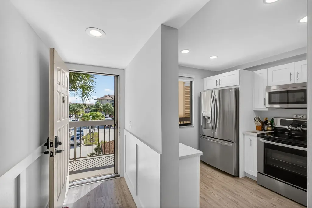 1901 Marina Isle Way Jupiter FL 33477
