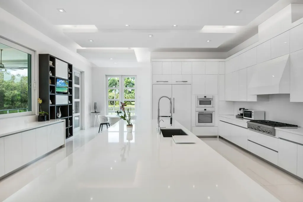 17106 Avenue Le Rivage Boca Raton FL 33496