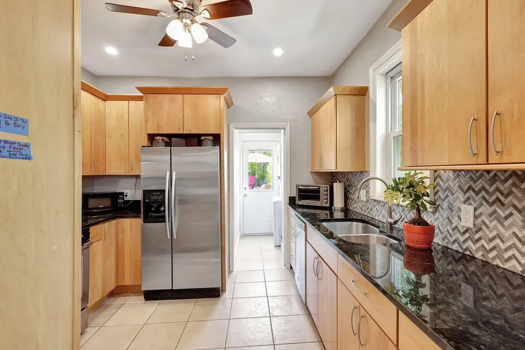 516-520 34th Street West Palm Beach FL 33407