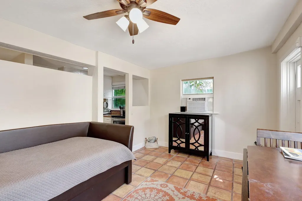 516-520 34th Street West Palm Beach FL 33407