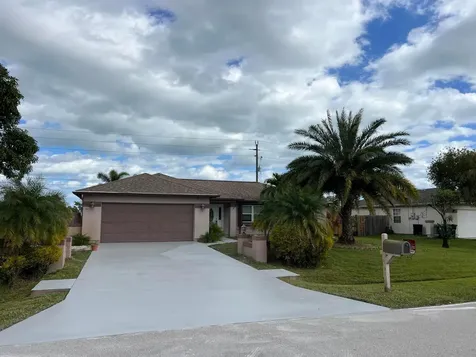 1561 SE Appamattox Terrace Port St Lucie FL 34952