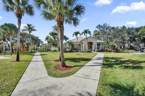 4827 Palmbrooke Circle W West Palm Beach FL 33417