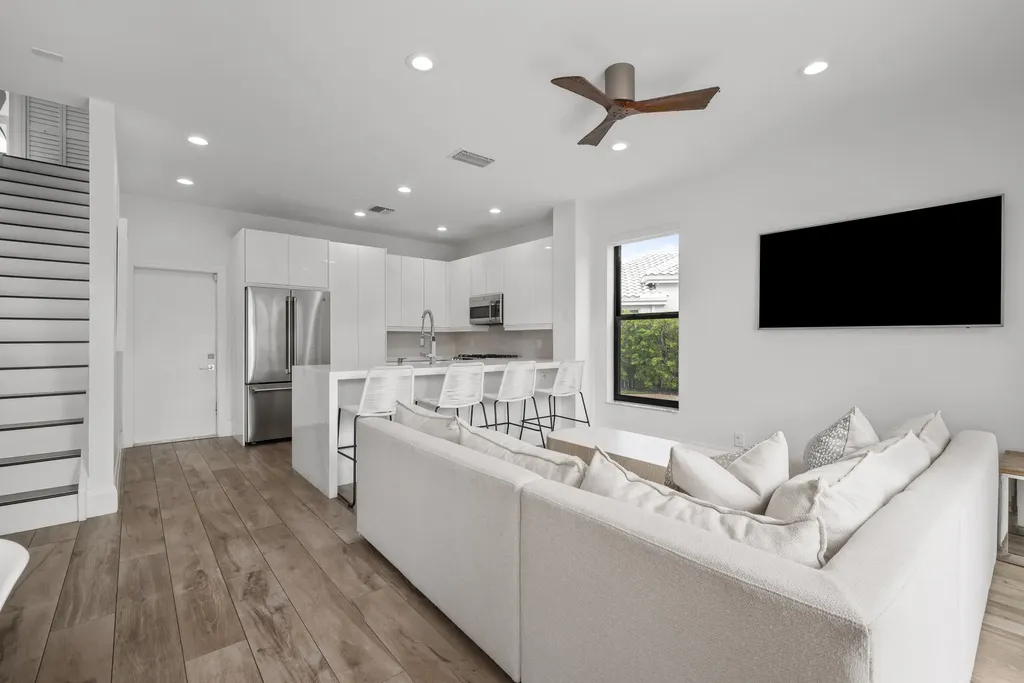 4070 NW 58th Lane Boca Raton FL 33496