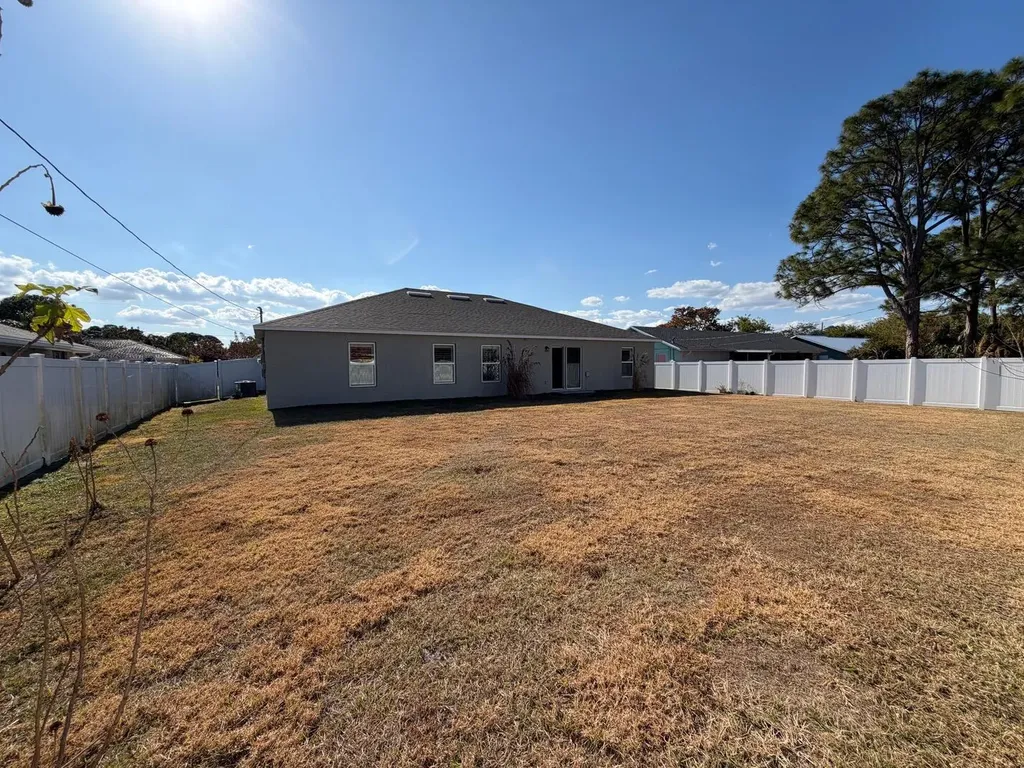 2143 SE Trillo Street Port St Lucie FL 34952