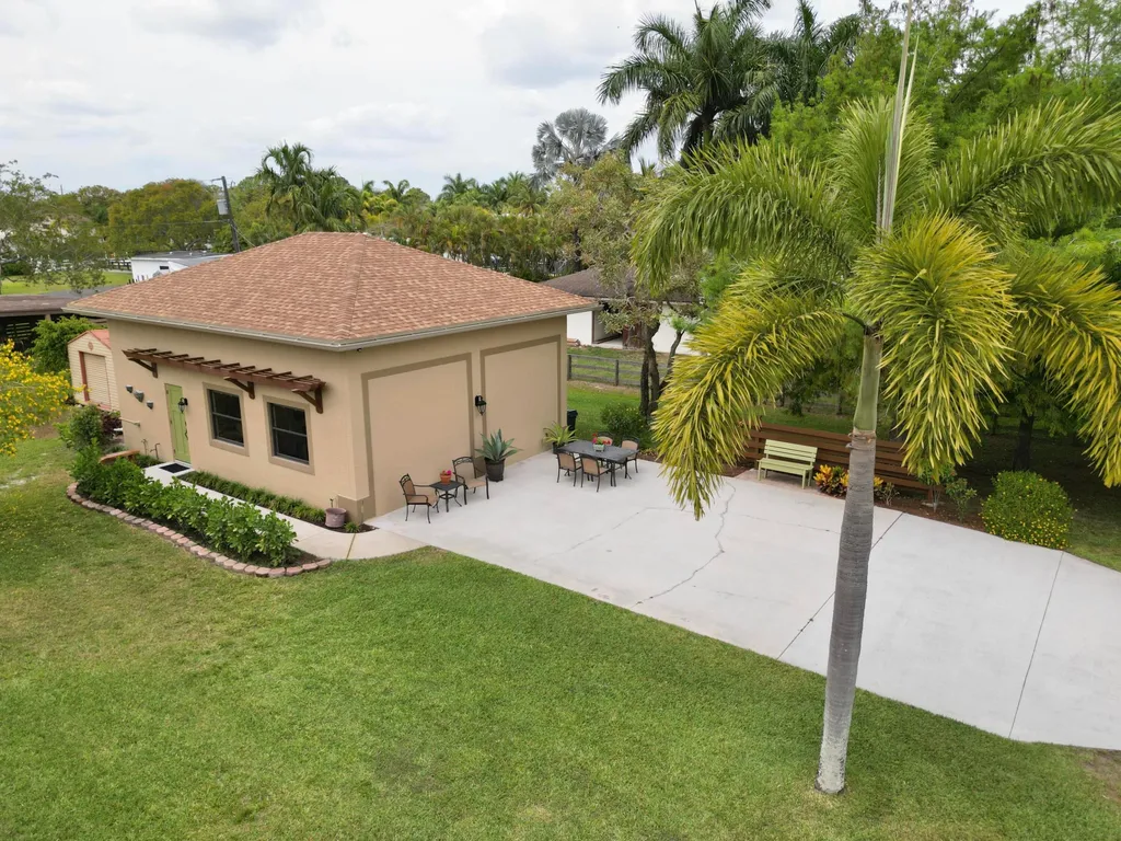 10735 Lantana Road Lake Worth FL 33449