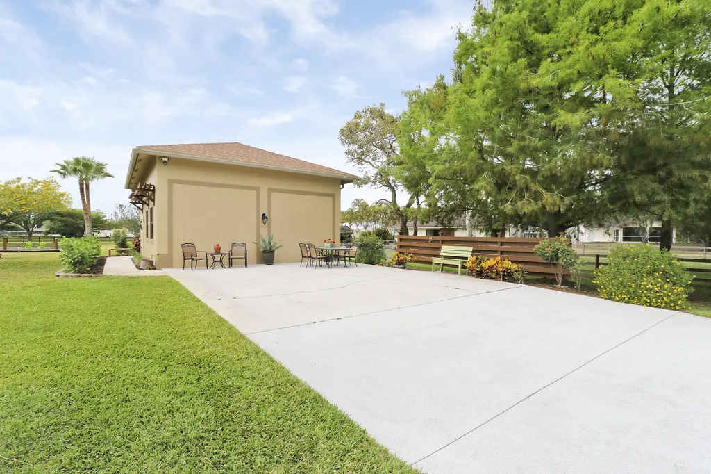 10735 Lantana Road Lake Worth FL 33449
