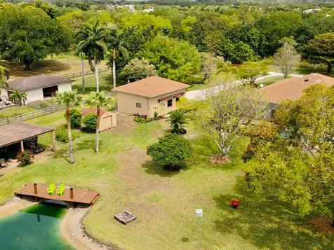 10735 Lantana Road Lake Worth FL 33449