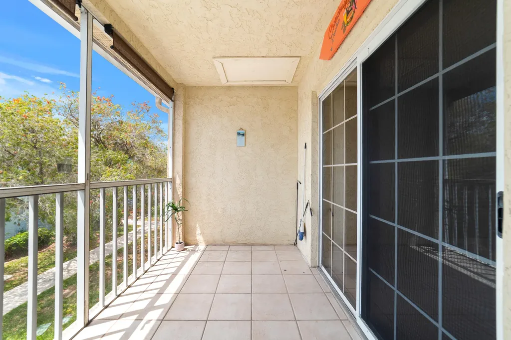 1627 SE Green Acres Circle Port St Lucie FL 34952