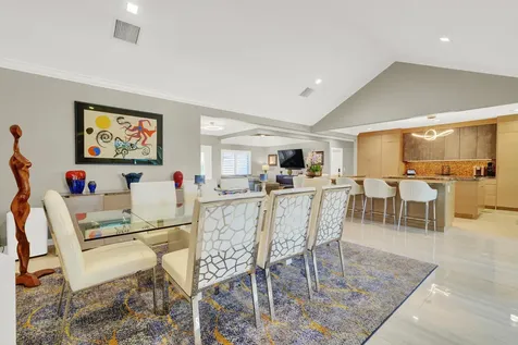 513 N Country Club Drive Atlantis FL 33462