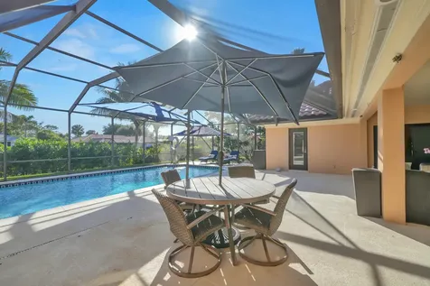 513 N Country Club Drive Atlantis FL 33462