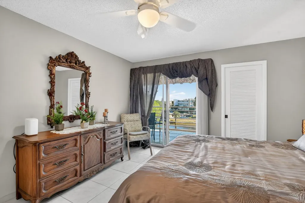 4110 Oakridge V Deerfield Beach FL 33442