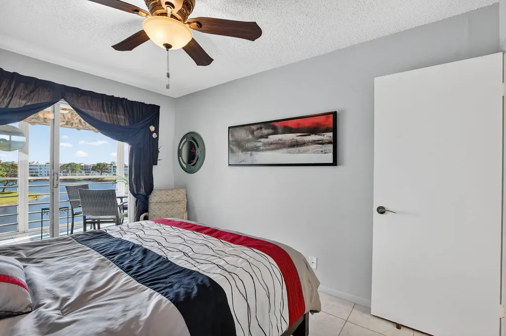 4110 Oakridge V Deerfield Beach FL 33442