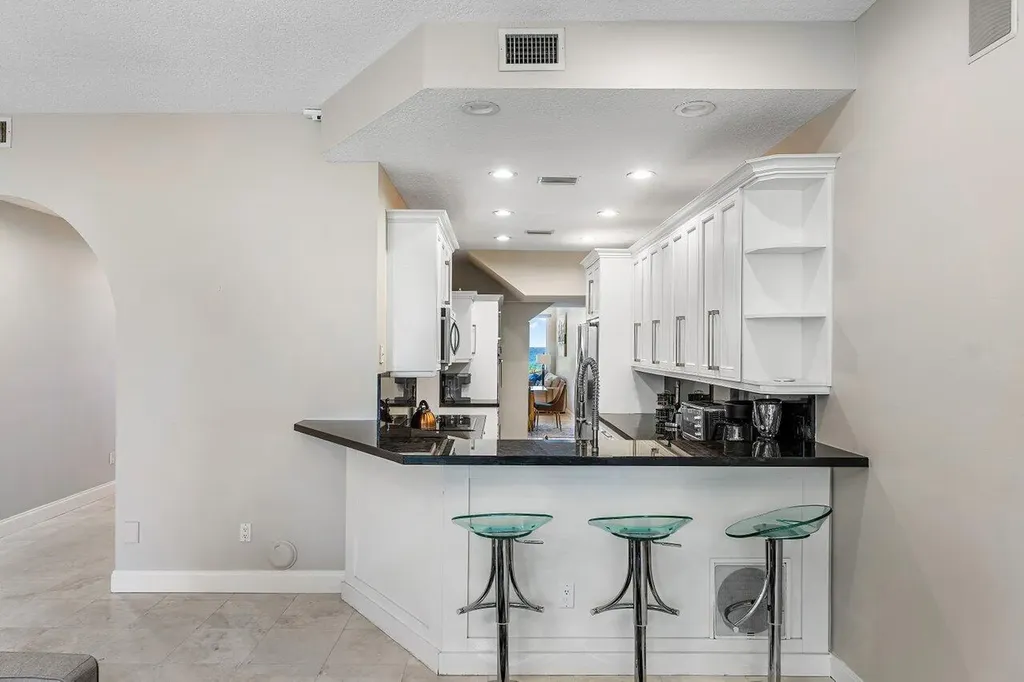 4517 S Ocean Boulevard Highland Beach FL 33487